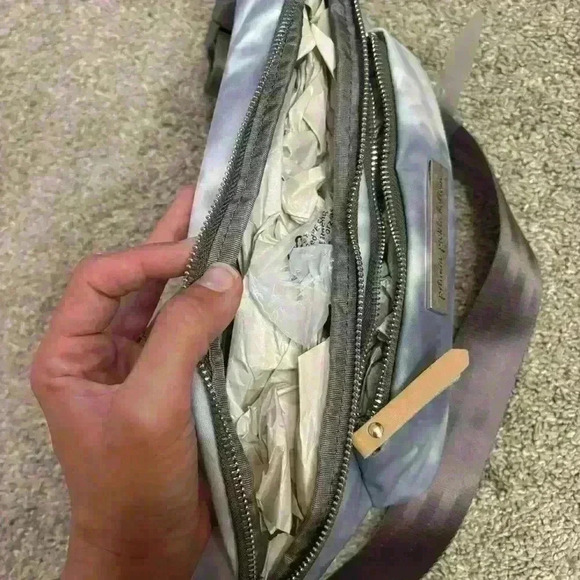 Petunia Pickle Bottom All Around Belt Bag Smoke Swirl Tie Dye New With Tags - Picture 7 of 7